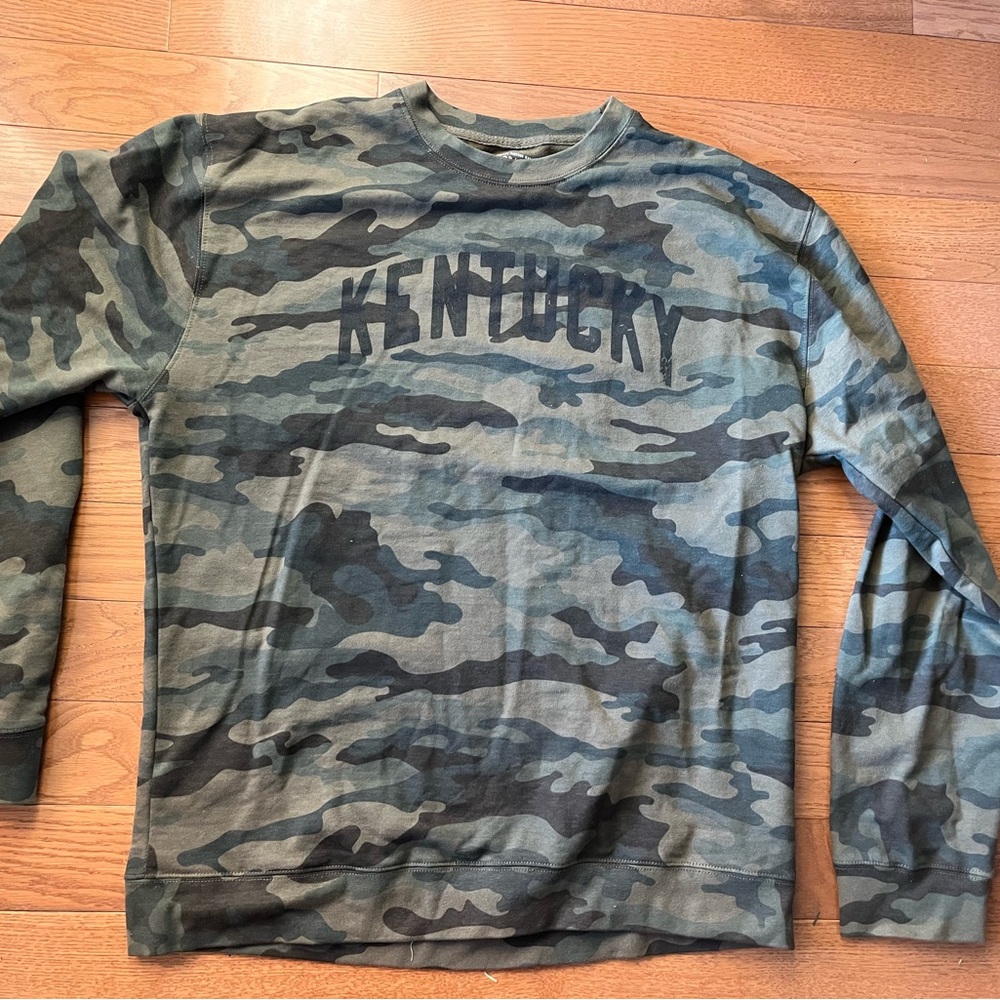 Men’s lightweight Camo Kentucky sweatshirt Size XL
